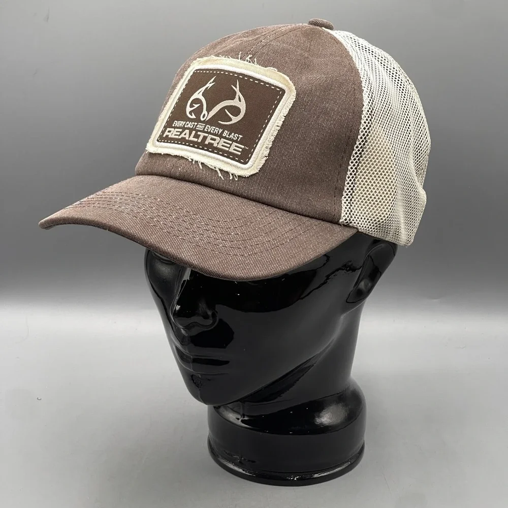 Realtree Baseball Cap Hunting Fishing Outdoors Trucker Cast Blast Adjustable NWT
